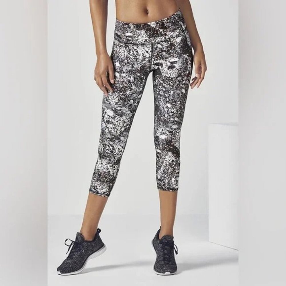 Fabletics Powerhold Capri Leggings with Speckled Design | Size L